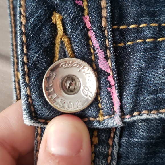 Shorts - Picture 2 of 8